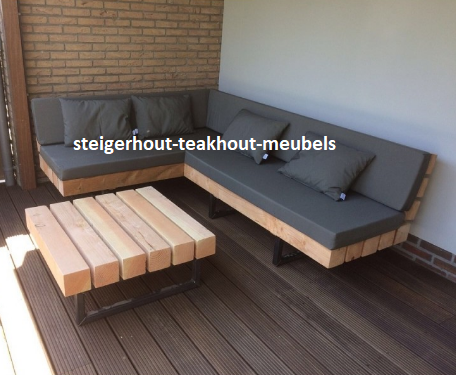 Douglashout hoekbank Melderslo - balken met onderstel steigerhout-teakhout-meubels